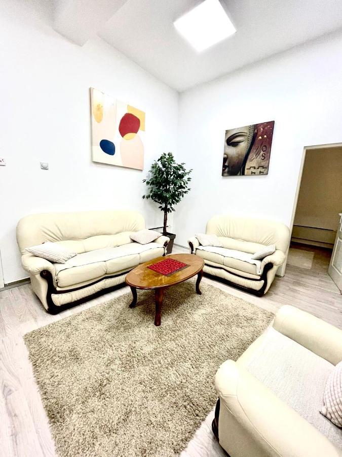 Apartment Tesla Pančevo Exterior foto
